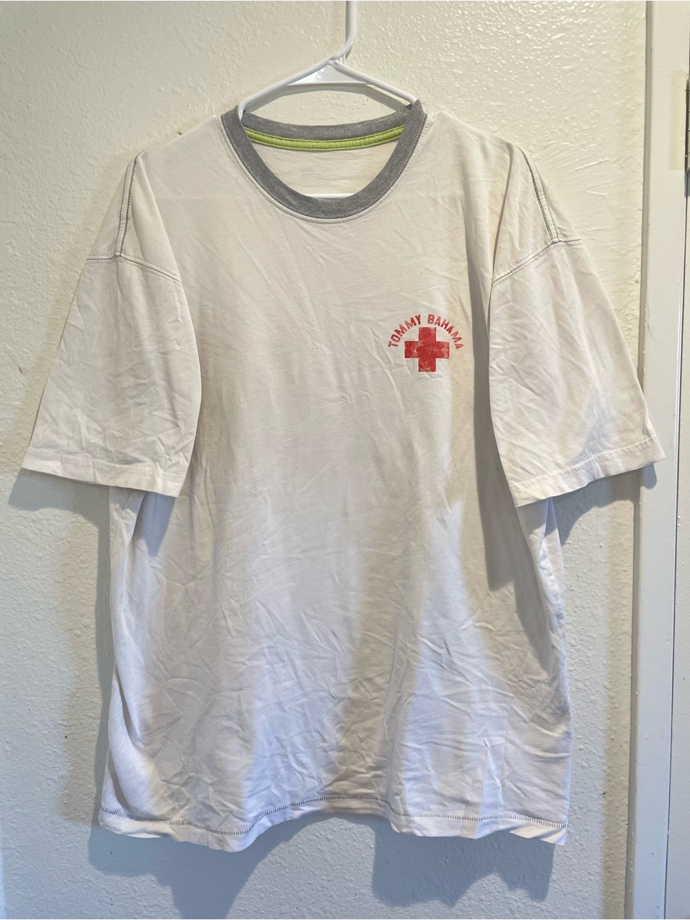 VTG Y2K Tommy Bahama “To Surf & Protect” Ringer Tee 🍹 XL